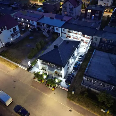 Goscinne Zborowski & Wnuki Проживание в семье Дзвижино