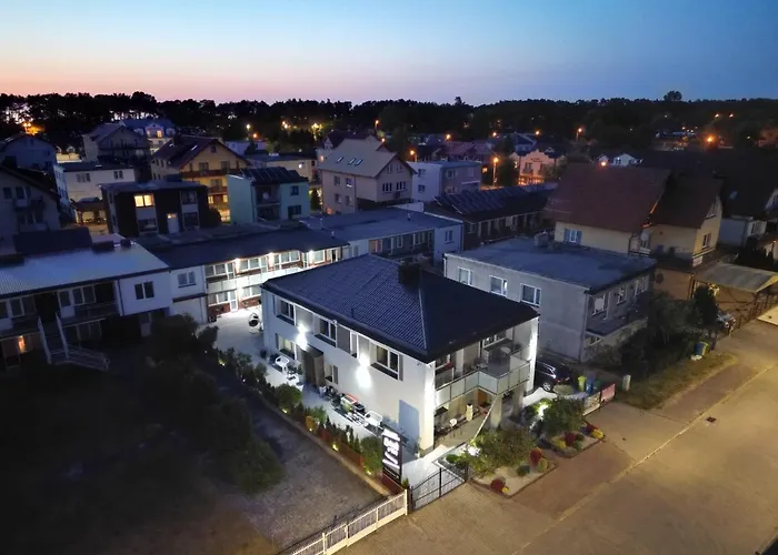 Goscinne Zborowski & Wnuki 民宿 德兹维济诺